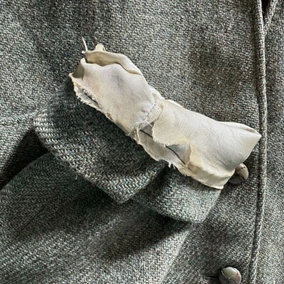 Vintage 1950s Harris Tweed Green Wool Scottish Dark Academia Blazer 40R - Picture 9 of 11